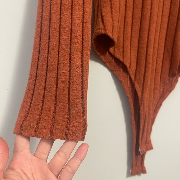 Your Style Rust Orange Ribbed Long Sleeves Bodysuit Large - Picture 5 of 8